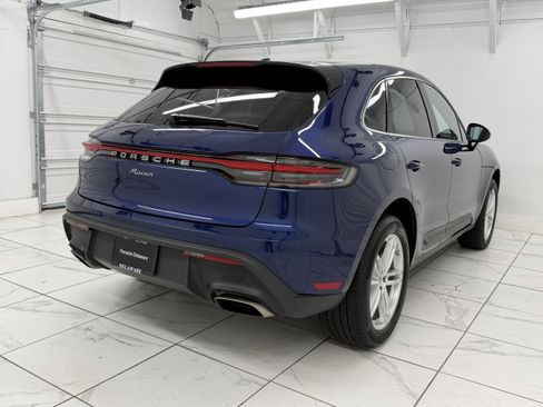 Certified 2025 Porsche Macan image 12