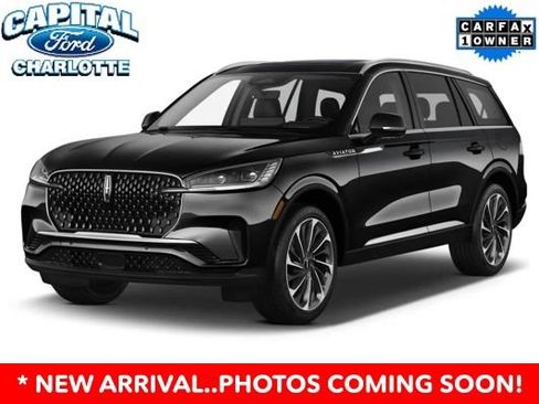 Used 2025 Lincoln Aviator Reserve w/ Jet Appearance Package RWD image 2