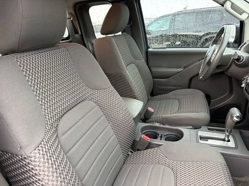 Used 2016 Nissan Frontier SV RWD image 25