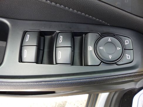 Used 2023 Chevrolet Traverse LT AWD/4WD image 21