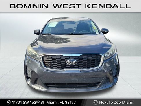 Used 2019 Kia Sorento LX image 2