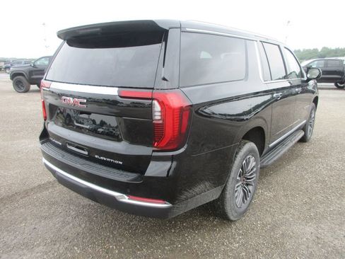 New 2026 GMC Yukon XL Elevation w/ Elevation Premium Package AWD/4WD image 4