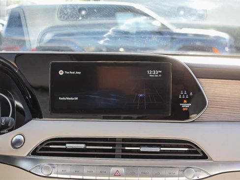 Certified 2022 Hyundai Palisade Calligraphy w/ Winter Package image 18