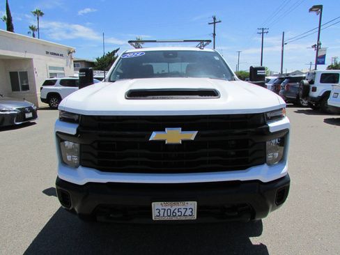Used 2024 Chevrolet Silverado 2500 W/T w/ WT Convenience Package RWD image 3