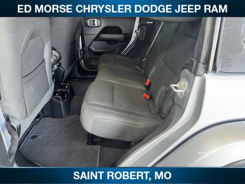 Used 2021 Jeep Wrangler Unlimited Sahara AWD/4WD image 12