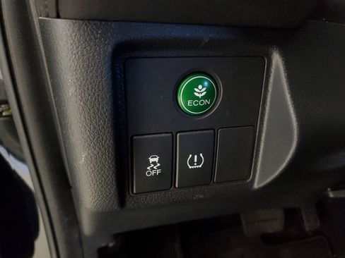 Used 2021 Honda HR-V LX image 13