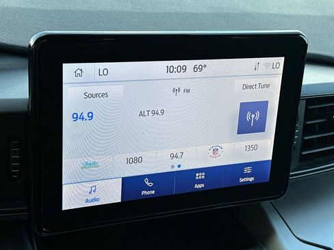 Used 2023 Ford Explorer XLT image 21