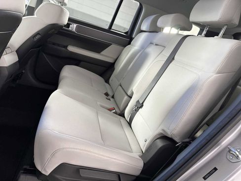 Certified 2025 Hyundai Santa Fe SE image 23