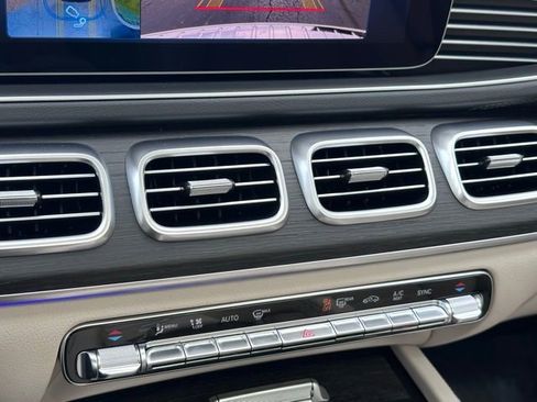 New 2026 Mercedes-Benz GLS 580 4MATIC image 22