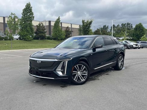 Certified 2024 Cadillac Lyriq Luxury w/ LPO, Floor Liner Package AWD/4WD image 1
