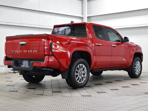 Used 2025 Toyota Tacoma Limited AWD/4WD image 7