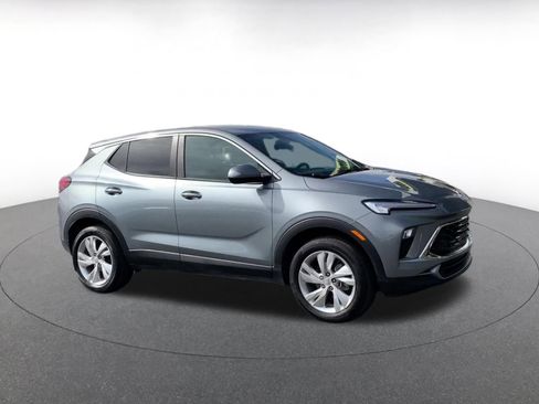 Used 2025 Buick Encore GX Preferred image 2
