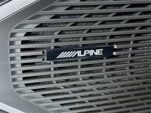 Used 2024 Jeep Wagoneer L Series II w/ Flexible Seating Group image 11