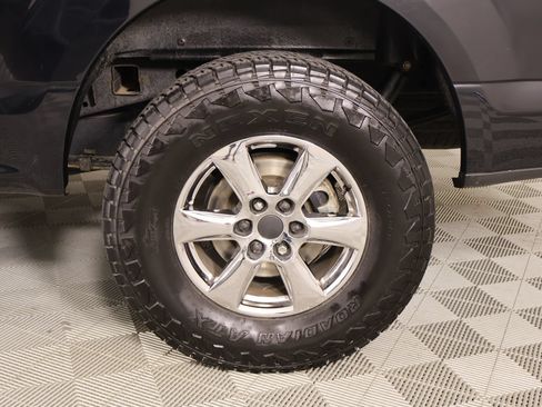 Used 2019 Ford F150 XLT w/ Equipment Group 302A Luxury AWD/4WD image 19