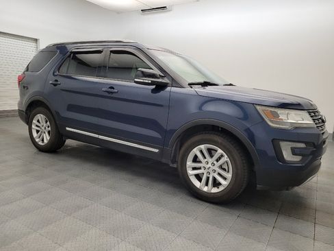 Used 2017 Ford Explorer XLT w/ Equipment Group 201A image 11