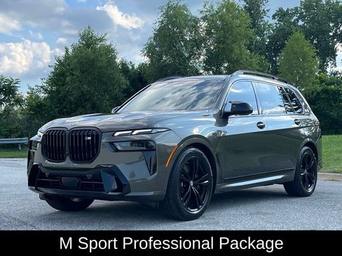 Used 2025 BMW X7 M60i AWD/4WD image 3