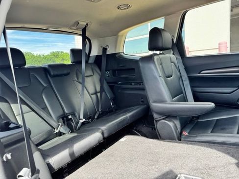 Used 2023 Kia Telluride S w/ S Sunroof Package FWD image 26