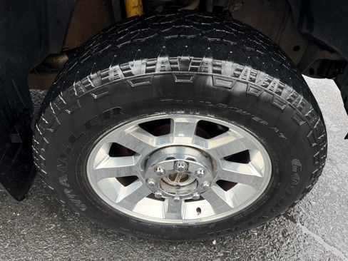 Used 2009 Ford F250 Lariat image 12