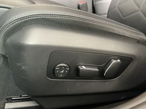 Certified 2025 BMW 530i 530i w/ Premium Package image 21