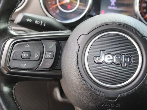 Used 2022 Jeep Wrangler Unlimited Sport AWD/4WD image 18