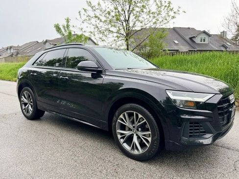 Used 2020 Audi Q8 Premium w/ Black Optic Package AWD/4WD image 4