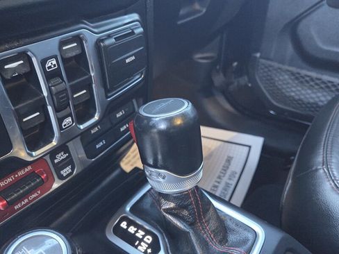 Used 2020 Jeep Gladiator Rubicon w/ Uconnect 4C Nav & Sound Group image 35