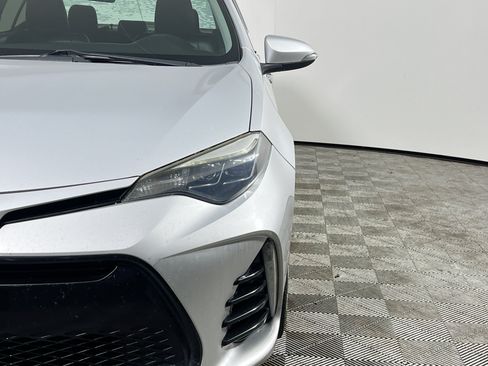 Used 2017 Toyota Corolla SE w/ SE Premium Package FWD image 12