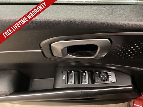 Used 2022 Kia Sorento S FWD image 28