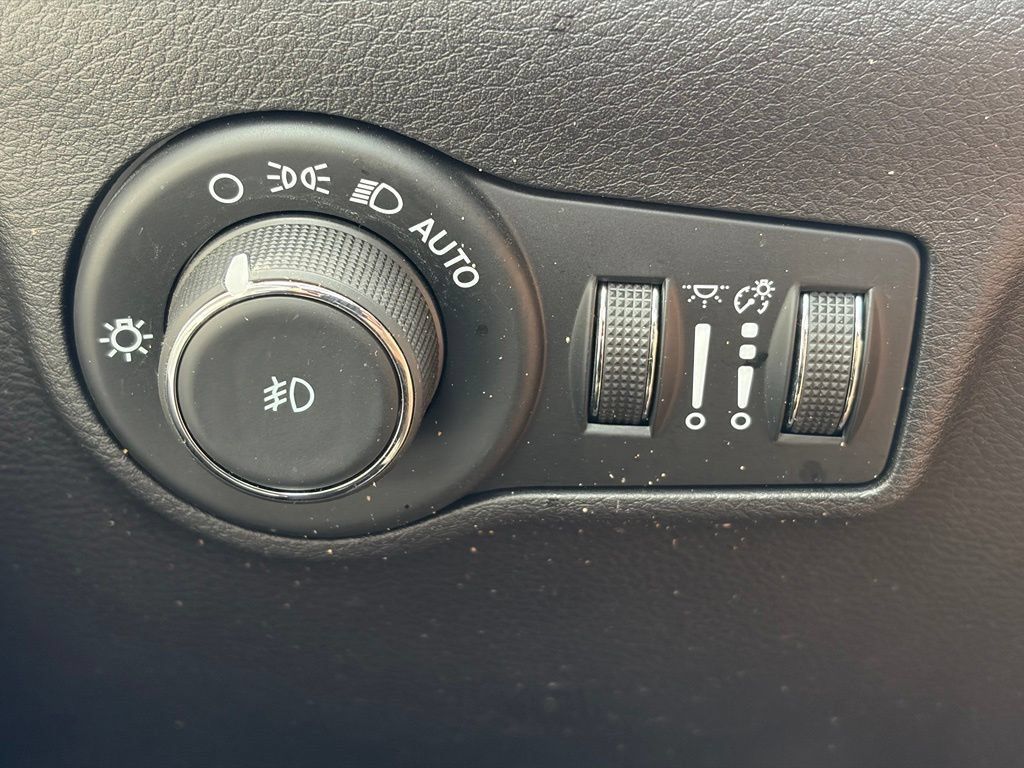 Used 2024 Jeep Compass Limited AWD/4WD image 31