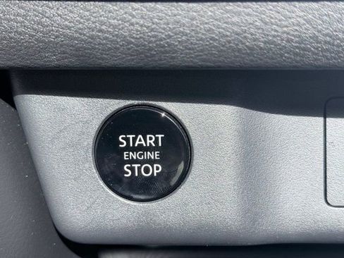 Certified 2025 Nissan Rogue SL w/ SL Premium Package image 17