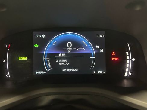 Used 2025 Toyota Camry SE image 23