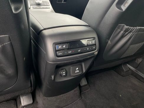 Used 2021 Hyundai Palisade Calligraphy image 32