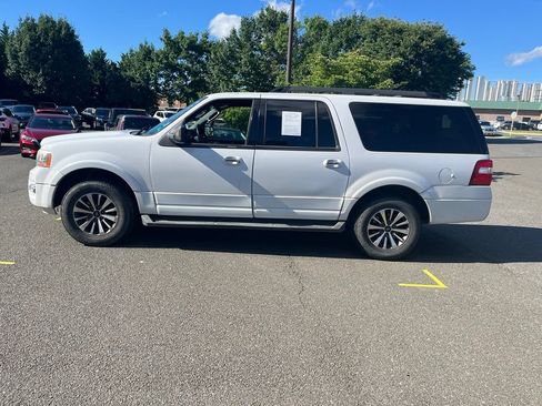 Used 2015 Ford Expedition EL XLT w/ Equipment Group 202A AWD/4WD image 4