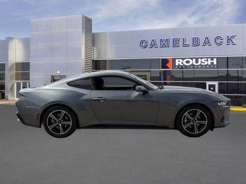 Used 2024 Ford Mustang Coupe RWD image 7