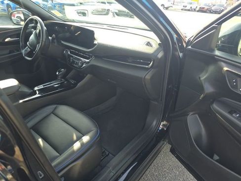 Used 2025 Buick Envista Sport Touring image 40