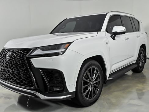 Used 2025 Lexus LX 600 F Sport AWD/4WD image 6