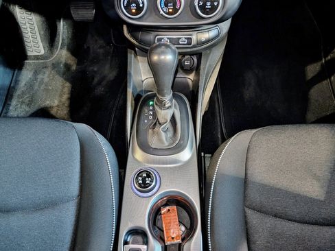 Used 2020 FIAT 500X Pop image 39