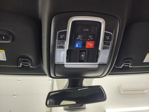 Used 2023 RAM 2500 Laramie w/ Night Edition image 12