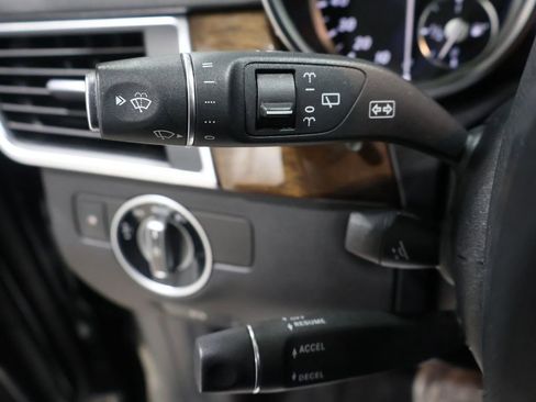 Used 2014 Mercedes-Benz ML 350 4MATIC image 38