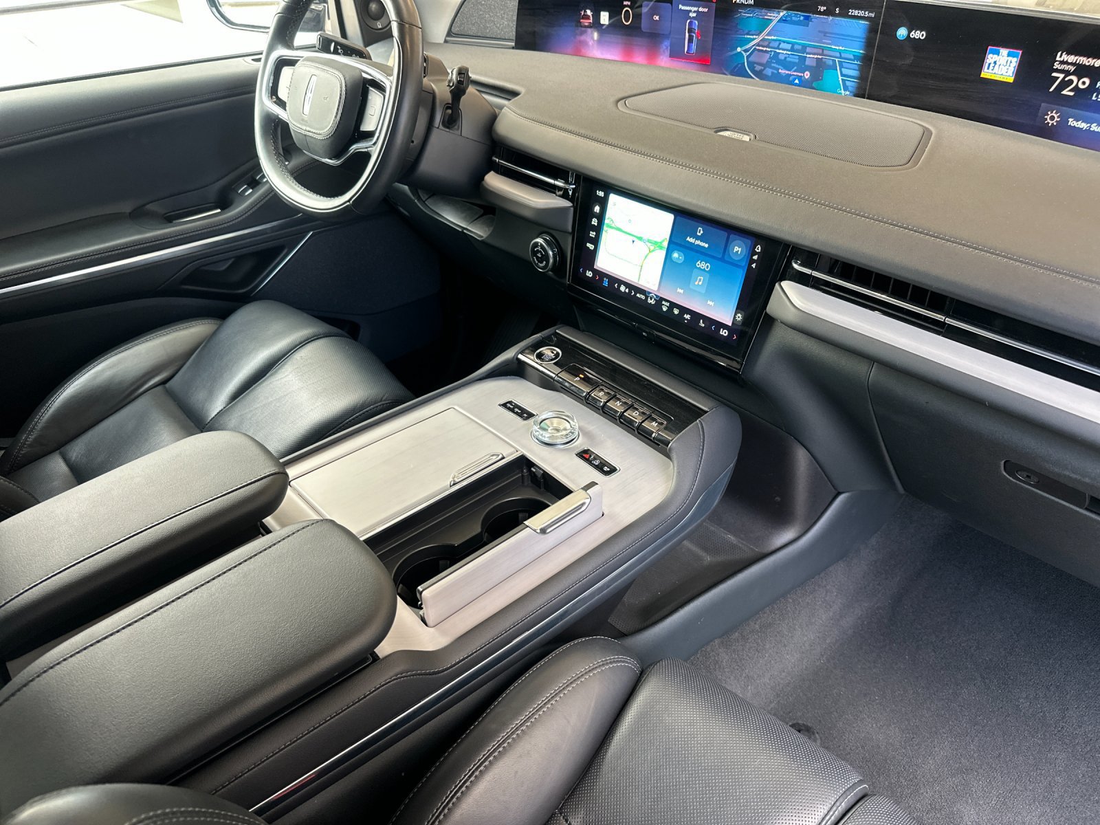 Certified 2025 Lincoln Navigator L Reserve AWD/4WD image 18