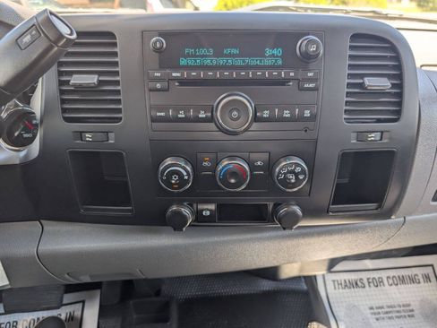 Used 2014 Chevrolet Silverado 3500 W/T AWD/4WD image 18