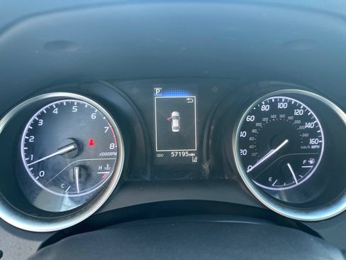 Used 2018 Toyota Camry SE FWD image 11