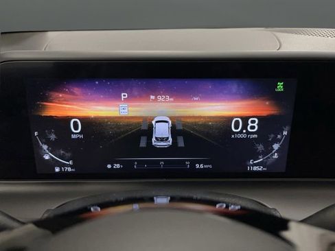 Used 2024 Kia Seltos SX w/ SX Sunroof Package image 18