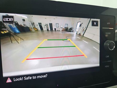 New 2026 Volkswagen Taos SE FWD image 19