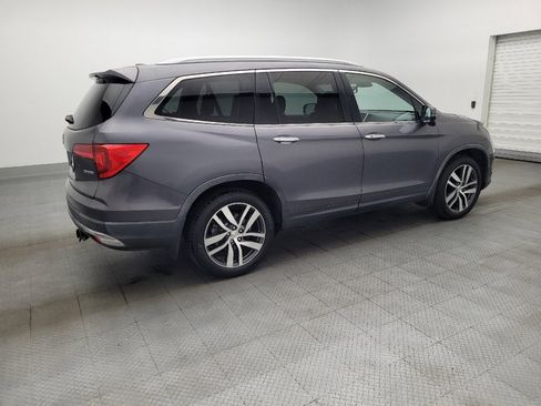 Used 2018 Honda Pilot Touring image 10