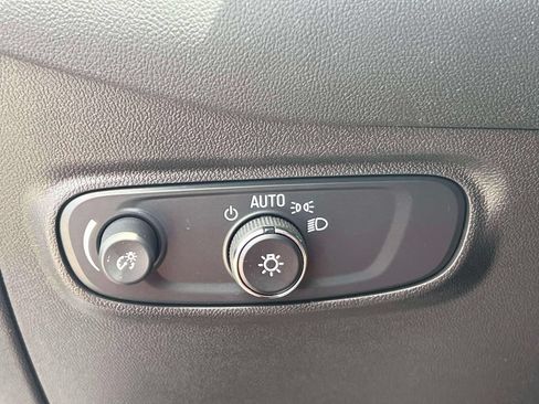 Used 2024 Chevrolet Equinox LS w/ Driver Confidence II Package FWD image 21