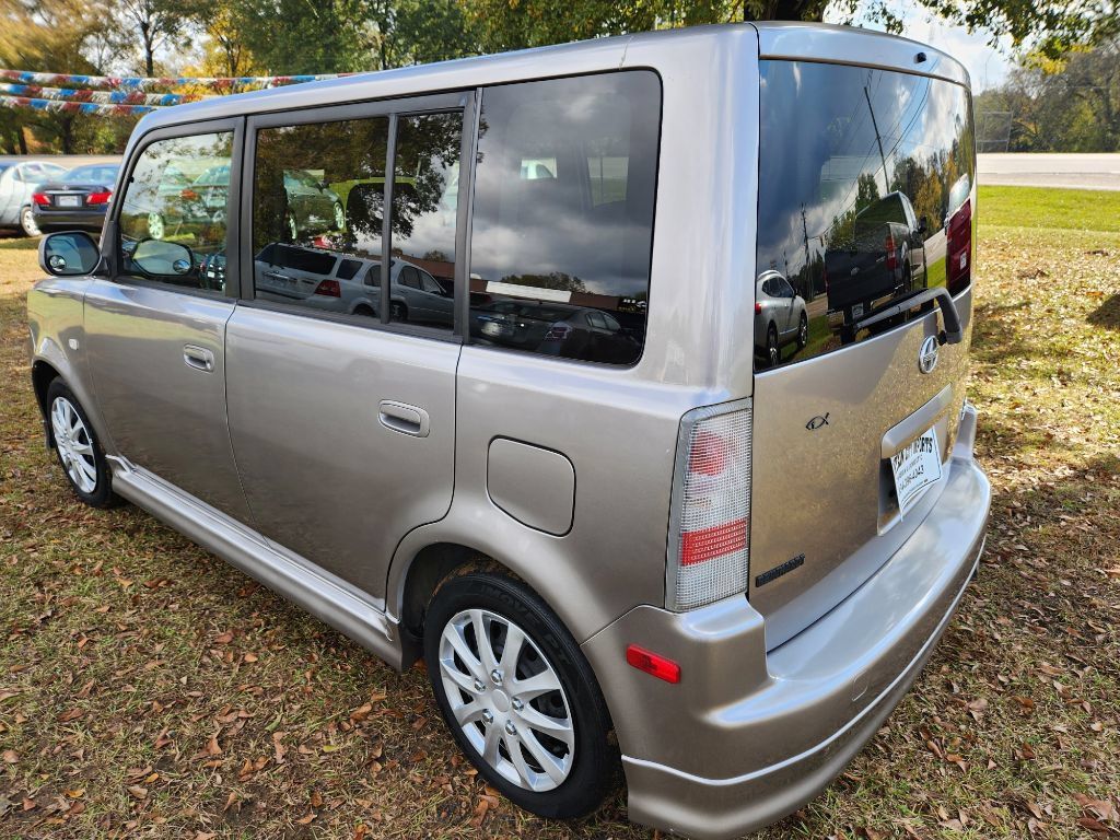 Used 2006 Scion xB FWD image 3