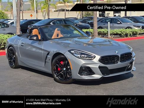 Used 2025 BMW Z4 M40i w/ Edition RWD image 1
