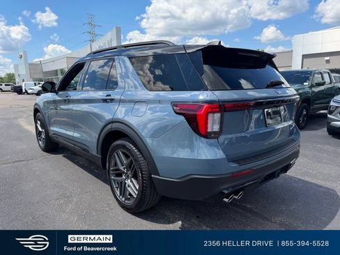 Used 2025 Ford Explorer ST w/ Sun And Sound Package AWD/4WD image 5
