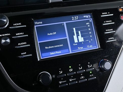 Used 2019 Toyota Camry LE image 14